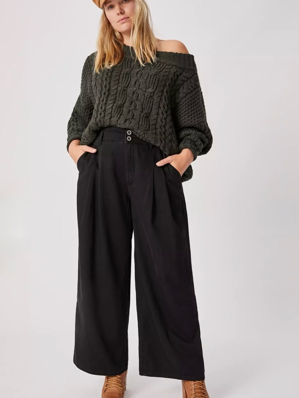 Pilcro Ultra High-Rise Pleated Wide-Leg Jeans Sz 25